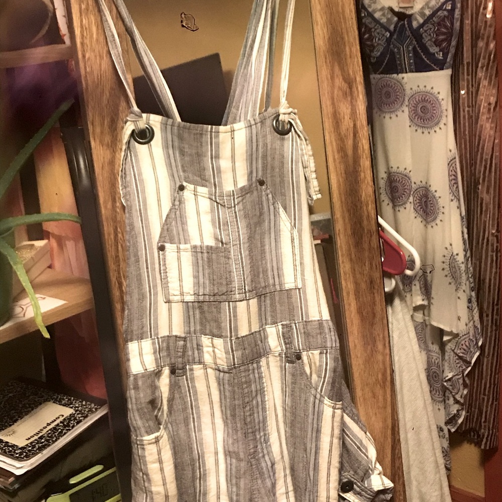 Adorable shortalls FP